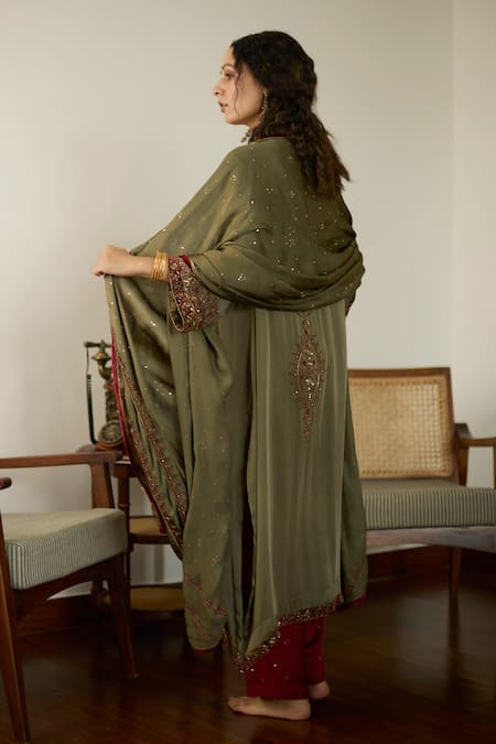 Shop Sarang Kaur Green Satin, Georgette Sequins, Beads, Embroidery Thread Dupatta at Aza Fashions Shop_Sarang Kaur_Green Satin, Georgette Sequins, Beads, Embroidery Thread Dupatta _at_Aza_Fashions