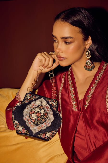 Buy_The Leather Garden_Black Thread Floral Embroidered Handbag _Online_at_Aza_Fashions