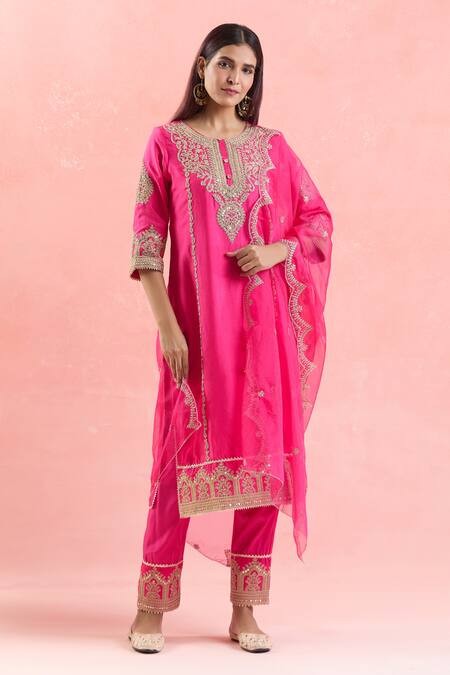 Buy Samyukta Singhania Fuchsia Silk, Organza, Satin Embroidery, Sequins Round Neck Dori Kurta Pant Set Buy_Samyukta Singhania_Fuchsia Silk, Organza, Satin Embroidery, Sequins Round Neck Dori Kurta Pant Set