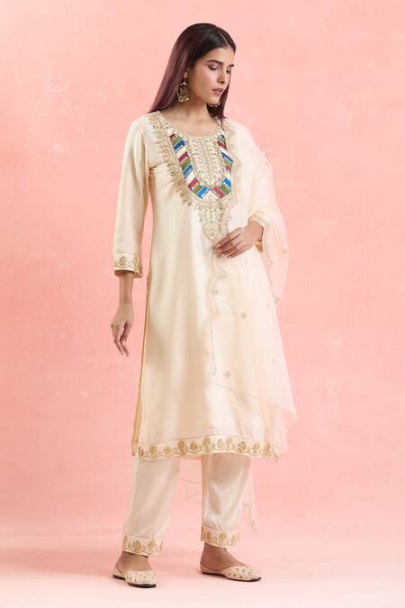 Buy Samyukta Singhania Cream Silk, Organza Embroidery, Sequins Round Neck Gota Kurta Set Buy_Samyukta Singhania_Cream Silk, Organza Embroidery, Sequins Round Neck Gota Kurta Set
