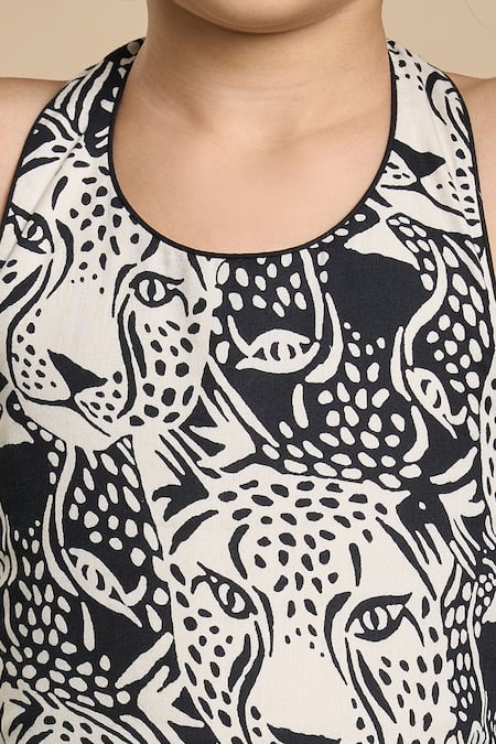 Lil Drama Black Cotton, Poplin Leopard Gaze Print Jumpsuit And Hairband Online at Aza Fashions Lil Drama_Black Cotton, Poplin Leopard Gaze Print Jumpsuit And Hairband _Online_at_Aza_Fashions