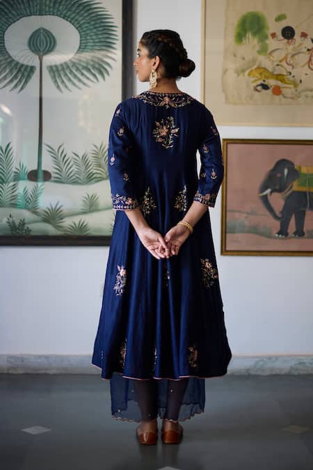 Vashisht Guru Dutt Bloom Crest Embroidered Anarkali Set 