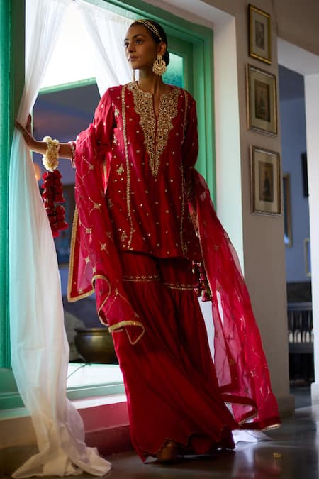 Buy_Vashisht Guru Dutt_Red Silk Organza, Wool Pearls, Sequins, Gullista Zardozi Embroidered Kurta Set 