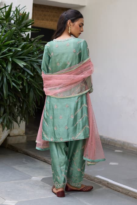 Vashisht Guru Dutt Floret Embroidered Kurta & Salwar Set 