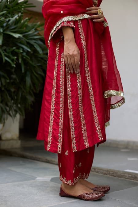 Shop_Vashisht Guru Dutt_Red , Organza Embroidery, Sequins, Beads, Kalidar Kurta And Salwar Set _Online_at_Aza_Fashions