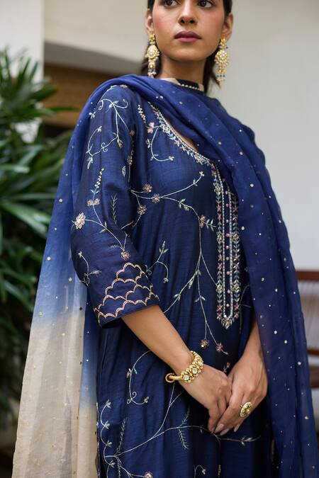 Shop_Vashisht Guru Dutt_Blue , Organza Cut Work, Zari, Mughal Bloom Embroidered Kurta Set _Online_at_Aza_Fashions