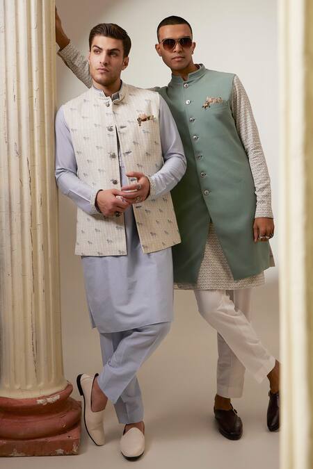 Buy Bubber Couture Cream Cotton Horse Of Siena Print Bundi Online at Aza Fashions Buy_Bubber Couture_Cream Cotton Horse Of Siena Print Bundi _Online_at_Aza_Fashions