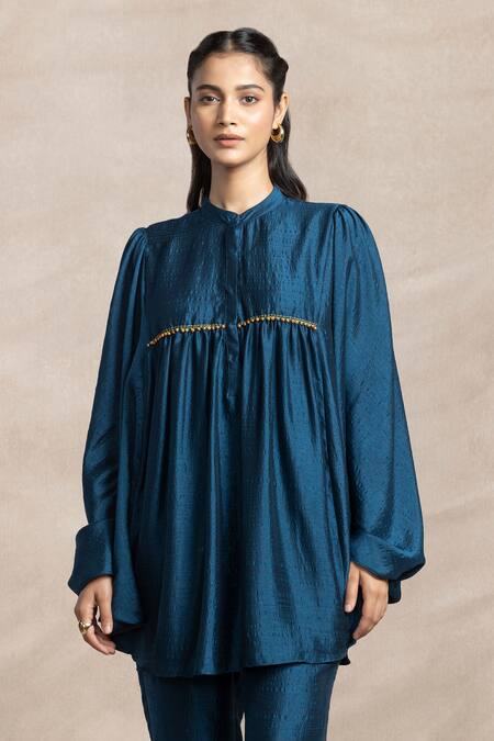 Kelaayah_Blue Silk Mandarin Collar Pleated Kaftan Set With Pant_Online_at_Aza_Fashions