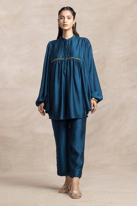 Buy_Kelaayah_Blue Silk Mandarin Collar Pleated Kaftan Set With Pant_Online_at_Aza_Fashions