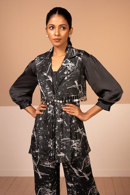 Kelaayah Black Georgette, Chiffon Embroidery Collared Layered Jacket Pant Set Online at Aza Fashions Kelaayah_Black Georgette, Chiffon Embroidery Collared Layered Jacket Pant Set_Online_at_Aza_Fashions