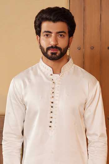 Shreyansh Designs_White Silk Beads, Embroidery Glass Kurta Set _Online_at_Aza_Fashions