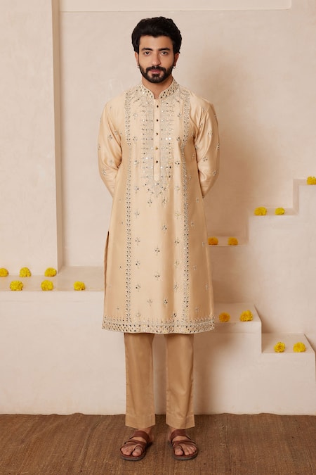 Shreyansh Designs Arun Mirror Embroidered Kurta Set 