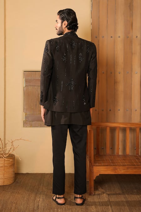 Shreyansh Designs Florin Embroidered Jacket & Kurta Set 