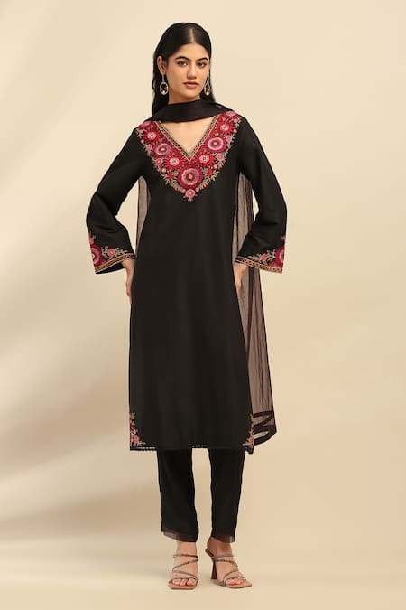 Aarke Ritu Kumar Floral Embellished Kurta Set 