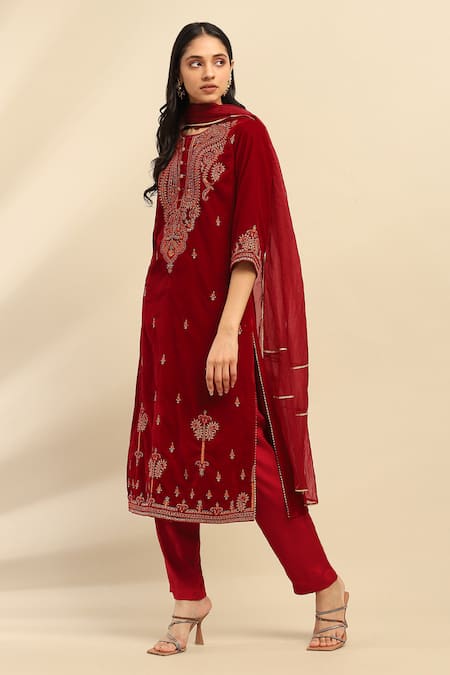 Ritu Kumar, Ri.Ritu Kumar, aarke Ritu Kumar_Maroon Polyester, Cotton, Nylon Embroidery Round Neck Paisley Bloom Kurta Set_Online_at_Aza_Fashions