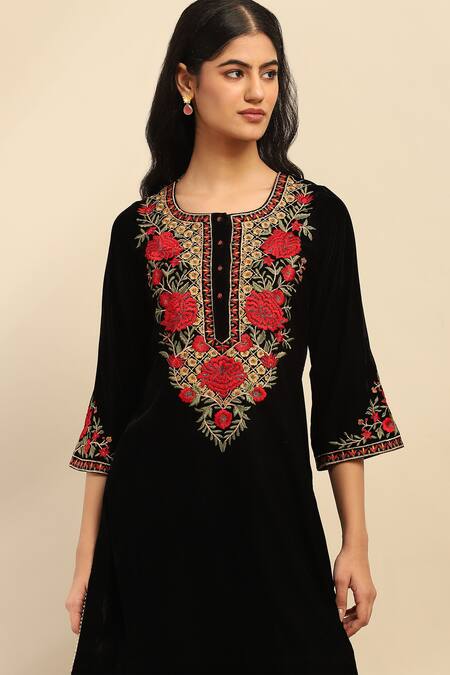 Buy_Ritu Kumar, Ri.Ritu Kumar, aarke Ritu Kumar_Black Polyester Embroidery, Gota Patti Round Neck Mughal Flora Kurta Set