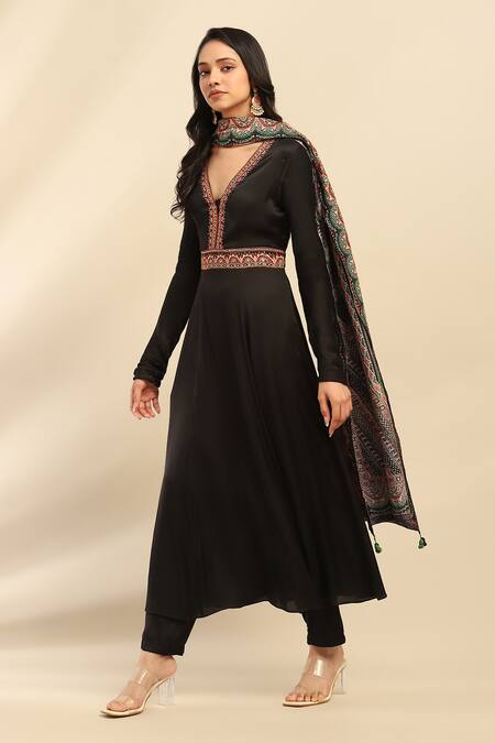 Ritu Kumar, Ri.Ritu Kumar, aarke Ritu Kumar Black Polyester, Chanderi, Viscose Embroidery V-neck Ornate Fiore Anarkali Set Online at Aza Fashions Ritu Kumar, Ri.Ritu Kumar, aarke Ritu Kumar_Black Polyester, Chanderi, Viscose Embroidery V-neck Ornate Fiore Anarkali Set_Online_at_Aza_Fashions