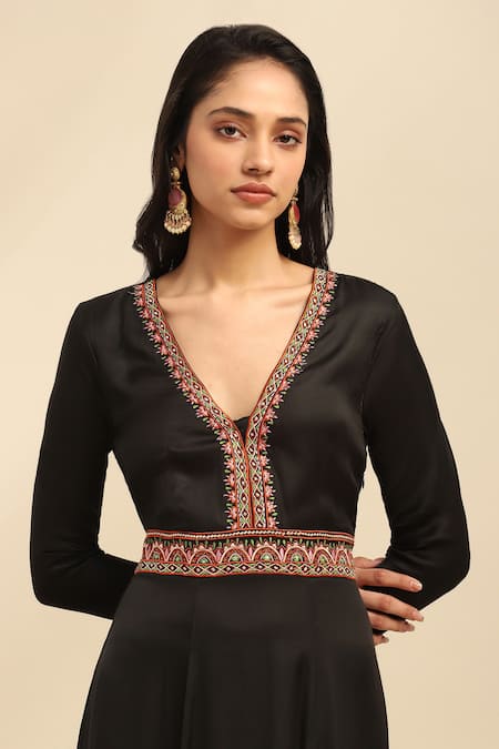 Buy Ritu Kumar, Ri.Ritu Kumar, aarke Ritu Kumar Black Polyester, Chanderi, Viscose Embroidery V-neck Ornate Fiore Anarkali Set Buy_Ritu Kumar, Ri.Ritu Kumar, aarke Ritu Kumar_Black Polyester, Chanderi, Viscose Embroidery V-neck Ornate Fiore Anarkali Set