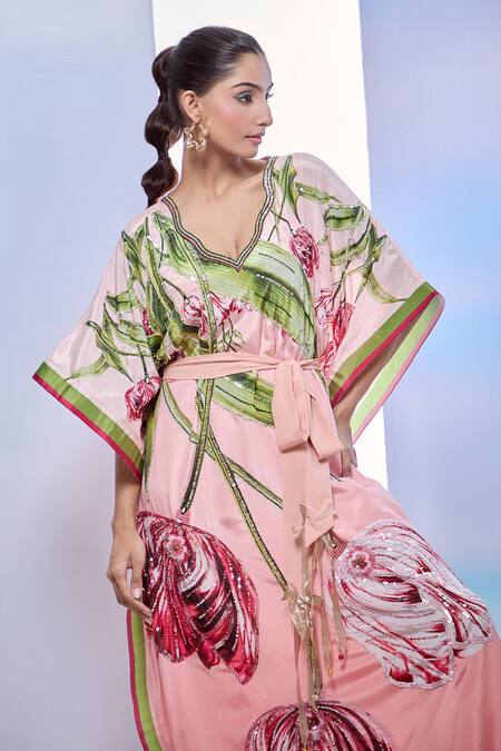 Buy_Pria Kataria Puri_Peach Crepe Print Tulip Blossom V Neck Kaftan 