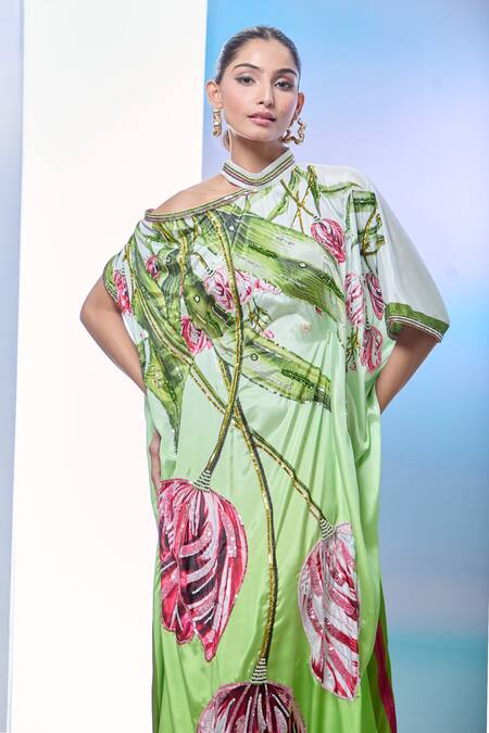 Shop_Pria Kataria Puri_Green Silk Print Tulip Blossom Collared Neck Embroidered Kaftan 
