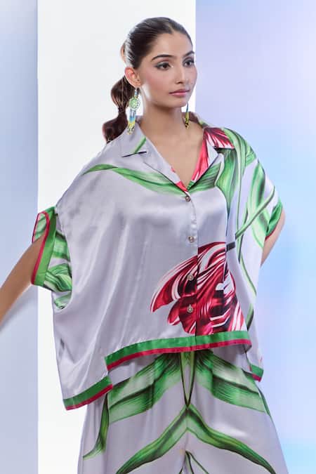 Buy_Pria Kataria Puri_Gray Satin Printed Tulip Lapel Collar Asymmetric Shirt And Pant Set 