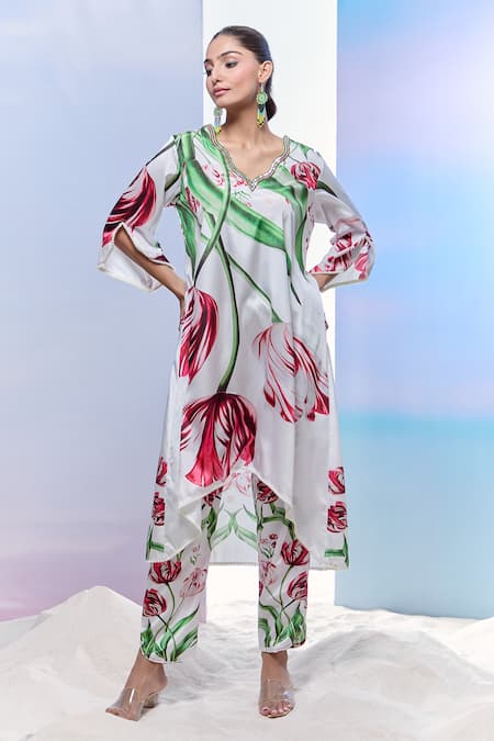 Pria Kataria Puri Tulip Print High-Low Kurta Set 