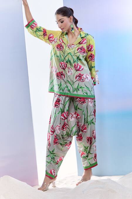 Buy_Pria Kataria Puri_Yellow Silk Bows Collared Tulip Print Tunic Set With Matching Pant _Online_at_Aza_Fashions