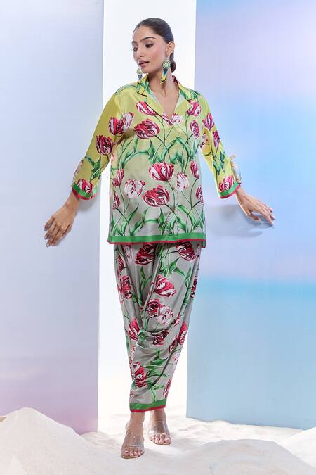 Pria Kataria Puri_Yellow Silk Bows Collared Tulip Print Tunic Set With Matching Pant _at_Aza_Fashions