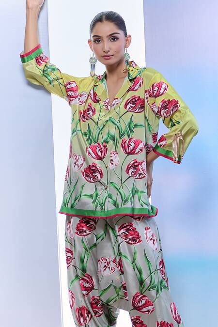 Buy_Pria Kataria Puri_Yellow Silk Bows Collared Tulip Print Tunic Set With Matching Pant 