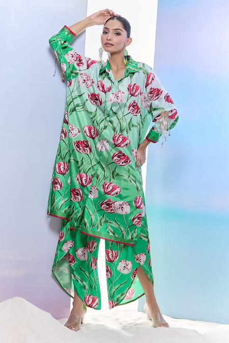 Buy_Pria Kataria Puri_Green Silk Shawl Neck Shaded Tulip Print Kaftan And Pant Set _Online_at_Aza_Fashions