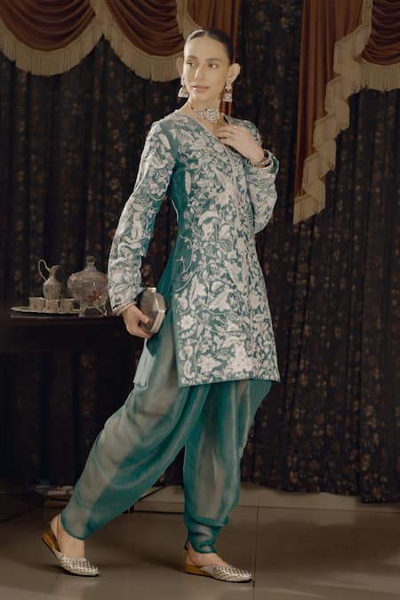 Saksham & Neharicka Green Cotton, Silk, Chiffon, Organza Embroidery, Teal Applique Aari Kurta Set at Aza Fashions Saksham & Neharicka_Green Cotton, Silk, Chiffon, Organza Embroidery, Teal Applique Aari Kurta Set _at_Aza_Fashions