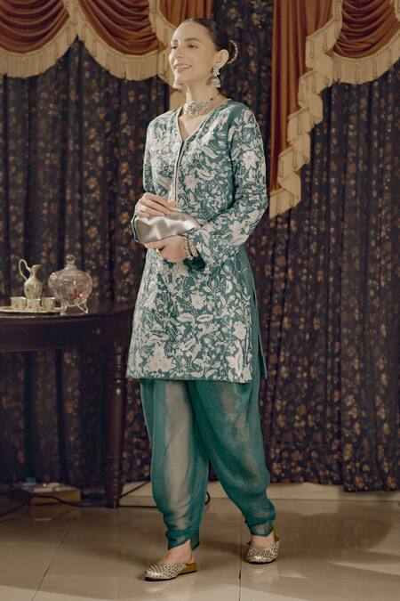 Buy Saksham & Neharicka Green Cotton, Silk, Chiffon, Organza Embroidery, Teal Applique Aari Kurta Set Buy_Saksham & Neharicka_Green Cotton, Silk, Chiffon, Organza Embroidery, Teal Applique Aari Kurta Set