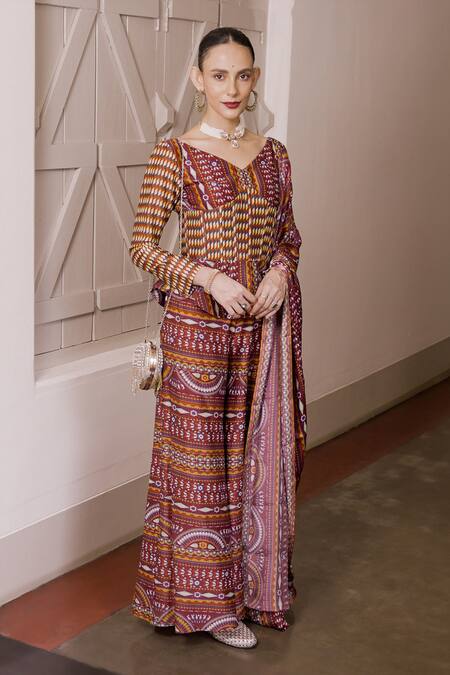 Saksham & Neharicka_Maroon Cotton, Silk V-neck Geometric Print Pant Set _Online_at_Aza_Fashions