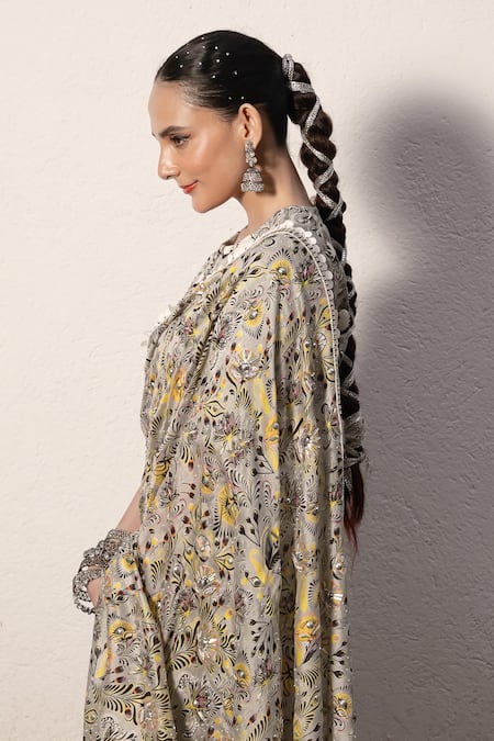 Saksham & Neharicka Gray Cotton, Silk Embroidery, Zari Round Floral Print Designer Saree With Blouse at Aza Fashions Saksham & Neharicka_Gray Cotton, Silk Embroidery, Zari Round Floral Print Designer Saree With Blouse _at_Aza_Fashions