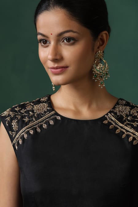 Buy_Weaver Story_Black Silk Embroidery Round Neck Zardozi Work Pure Blouse _Online_at_Aza_Fashions