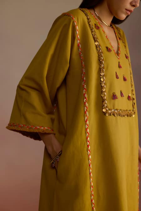 Shop_Roza_Yellow Linen Embellished Tassel V Neck Gota Kurta And Pant Set _Online_at_Aza_Fashions