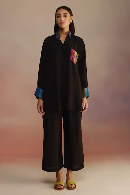 Shop_Roza_Black Habutai Silk Printed Geometric Collared Shirt 