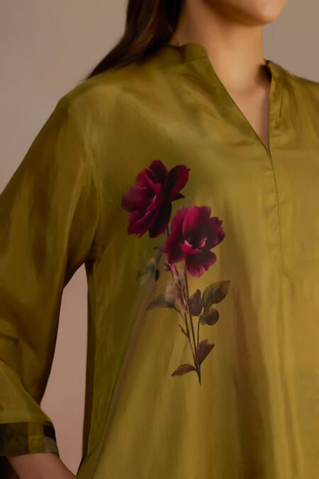 Roza_Green Silk Embroidery Bandeau Neck Floral Hand Painted Kurta Set _Online_at_Aza_Fashions
