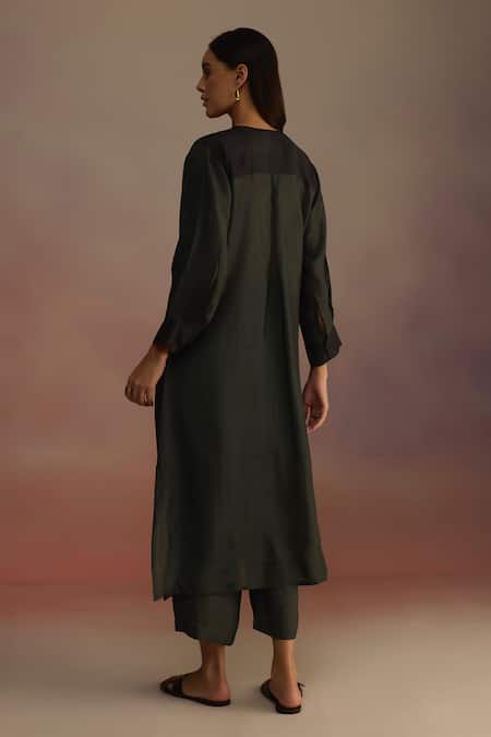 Shop_Roza_Green Habutai Silk Print Floral Round Asymmetric Kurta Set _at_Aza_Fashions