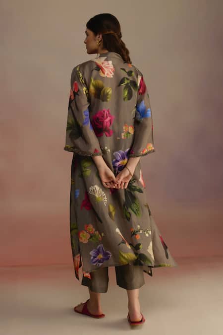 Shop_Roza_Green Silk Embroidery V-neck Floral Asymmetric Kurta Set With Pant _at_Aza_Fashions