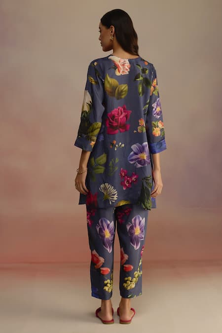 Shop_Roza_Blue Habutai Silk Floral V-neck Hand Painted Kurta Set _at_Aza_Fashions