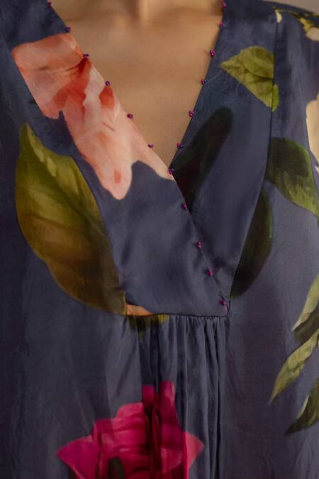 Roza_Blue Habutai Silk Floral V-neck Hand Painted Kurta Set _at_Aza_Fashions