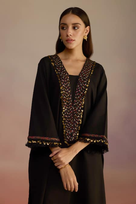 Shop_Roza_Black Linen Sequins, Tassels V-neck Asymmetric Hem Kurta Set _Online_at_Aza_Fashions