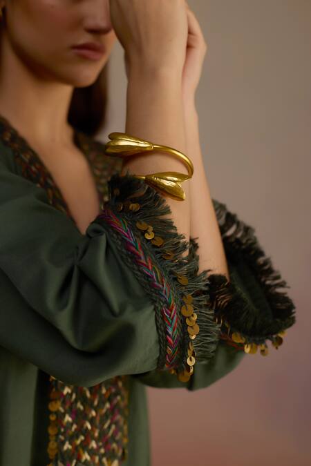 Shop_Roza_Green Linen Sequins, Tassels V-neck Asymmetric Hem Kurta Set 