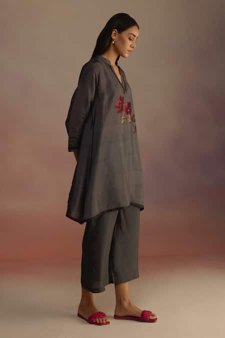 Shop_Roza_Gray Silk Embroidery Mandarin Collar Hand-drawn Floral Kurta Set _Online_at_Aza_Fashions