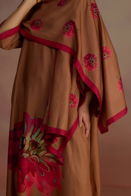 Buy_Roza_Brown Silk, Wool V-neck Floral Hand-drawn Kurta Set_Online_at_Aza_Fashions