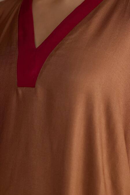 Roza_Brown Silk, Wool V-neck Floral Hand-drawn Kurta Set_at_Aza_Fashions