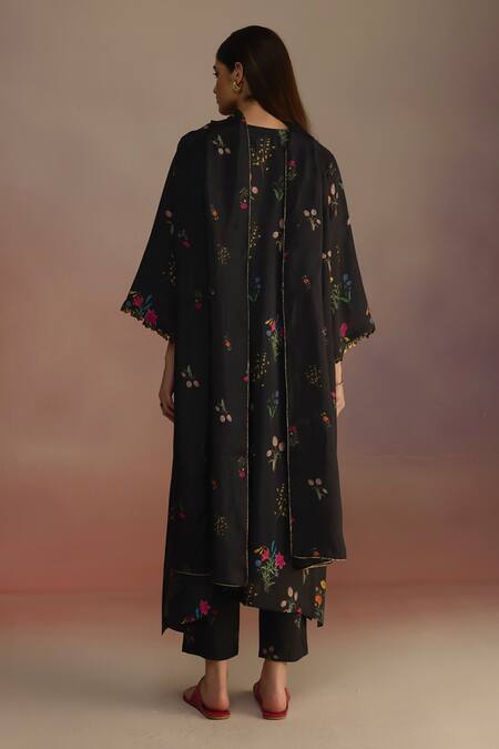 Shop_Roza_Black Silk Sequins, Embroidery V-neck Floral Motif Phiran Kurta Set _at_Aza_Fashions