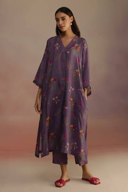 Roza_Purple Silk Sequins V-neck Watercolour Floral Phiran Kurta Set _Online_at_Aza_Fashions