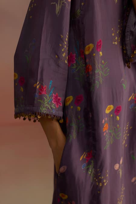Roza_Purple Silk Sequins V-neck Watercolour Floral Phiran Kurta Set _at_Aza_Fashions